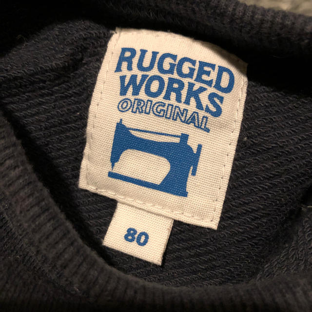 RUGGEDWORKS(ラゲッドワークス)のお花の刺繍トレーナー（紺）80 キッズ/ベビー/マタニティのベビー服(~85cm)(トレーナー)の商品写真