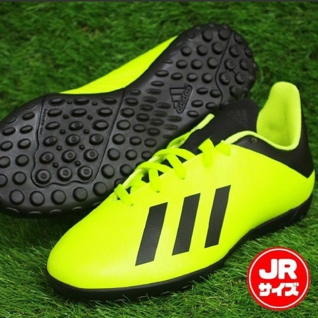 adidas(アディダス)の新品 送料込み アディダス 子供用 18センチ サッカー シューズ トレシュー キッズ/ベビー/マタニティのキッズ靴/シューズ(15cm~)(スニーカー)の商品写真