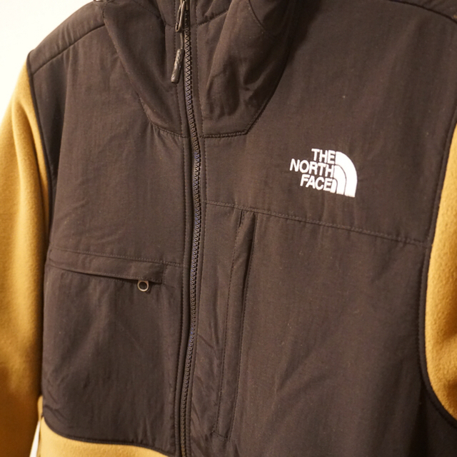 THE NORTH FACE(ザノースフェイス)の新品　ノースフェイス　デナリフードジャケット メンズのジャケット/アウター(マウンテンパーカー)の商品写真