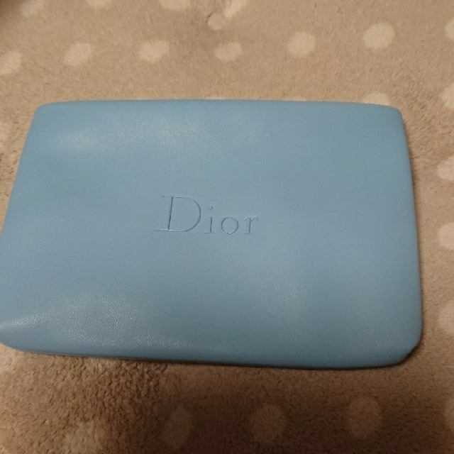 Christian Dior(クリスチャンディオール)の即日発送可！【新品・未使用】ディオール  水色ポーチ  箱付き レディースのファッション小物(ポーチ)の商品写真