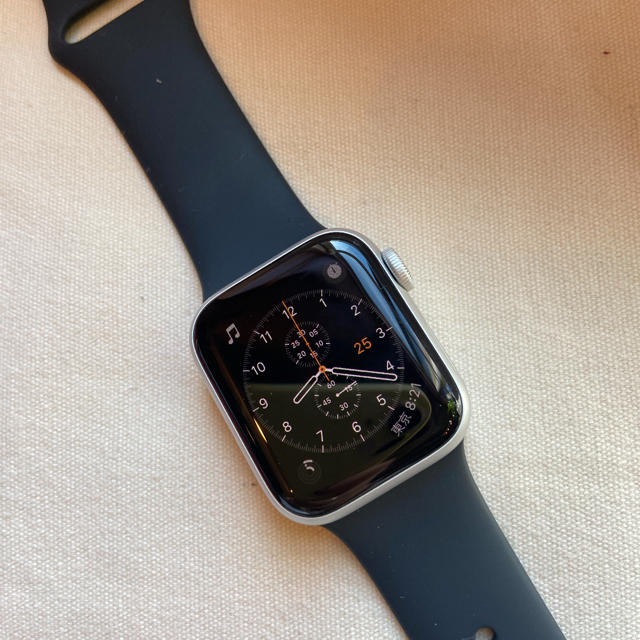 Apple(アップル)のApple Watch SE GPSモデル　 スマホ/家電/カメラのスマホアクセサリー(その他)の商品写真