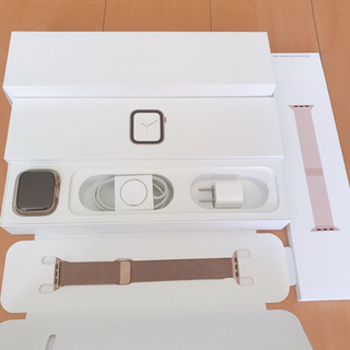 アップルウォッチ(Apple Watch)のApple Watch4 ミラネーゼループ ゴールド(腕時計(デジタル))