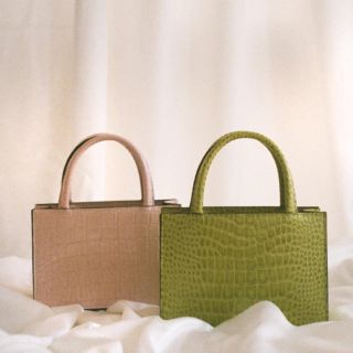 ザラ(ZARA)のmini hand vanity bag(ハンドバッグ)