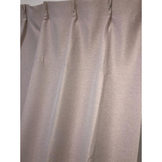 2級　遮光 カーテン　2枚　ベージュピンク 巾100cmX丈178cm(カーテン)