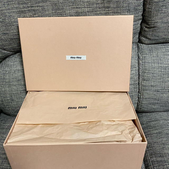 新品未使用 miumiu パンプス ハイヒール 新品未使用 miumiu パンプス ハイヒール
