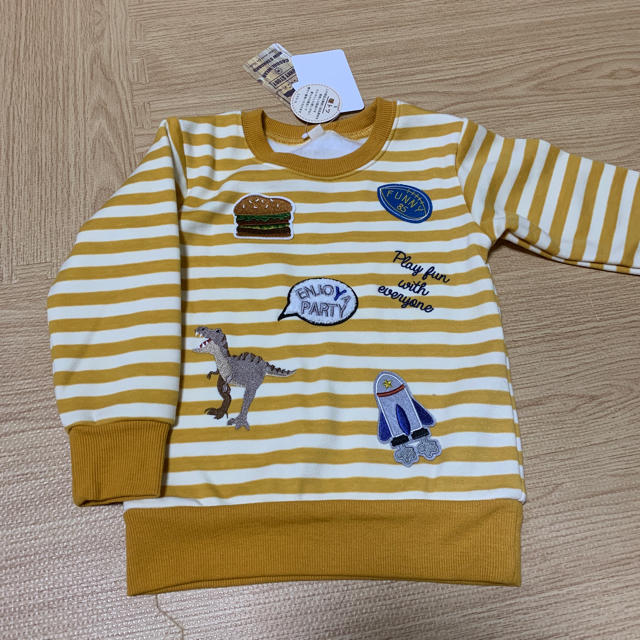 新品　裏起毛トレーナー キッズ/ベビー/マタニティのキッズ服男の子用(90cm~)(Tシャツ/カットソー)の商品写真