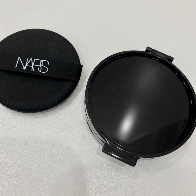 NARS(ナーズ)のナチュラルラディアント ロングウェア クッションファンデーション レフィル コスメ/美容のベースメイク/化粧品(ファンデーション)の商品写真