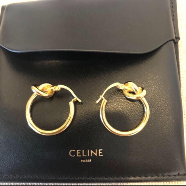 celine(セリーヌ)のCELINE セリーヌ ノットスモールフープ レディースのアクセサリー(ピアス)の商品写真