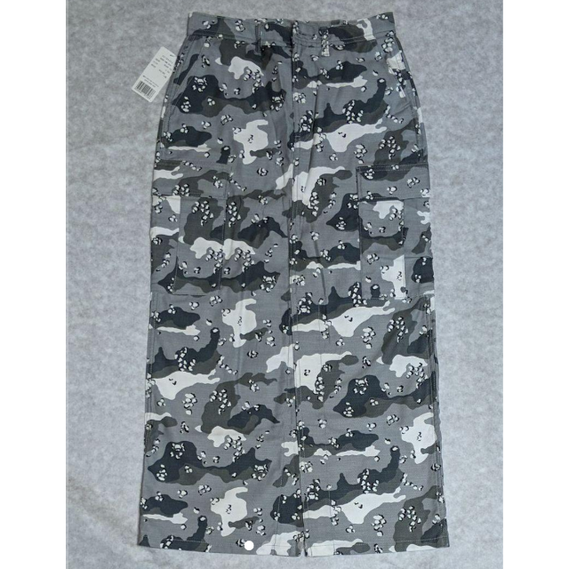 X-girl(エックスガール)の定価12,000円 エックスガール x-girl 迷彩柄ロングスカート 新品 レディースのスカート(ロングスカート)の商品写真