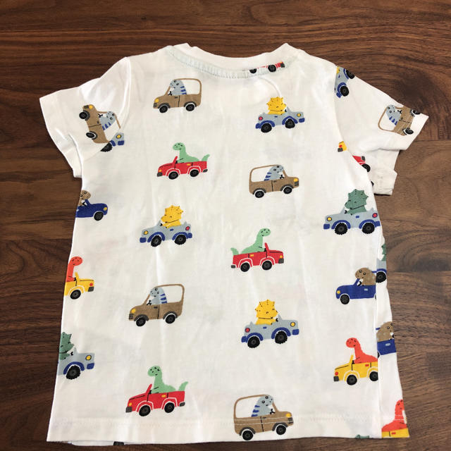 H&H(エイチアンドエイチ)のH&M 車柄Ｔシャツ　70 キッズ/ベビー/マタニティのベビー服(~85cm)(Ｔシャツ)の商品写真