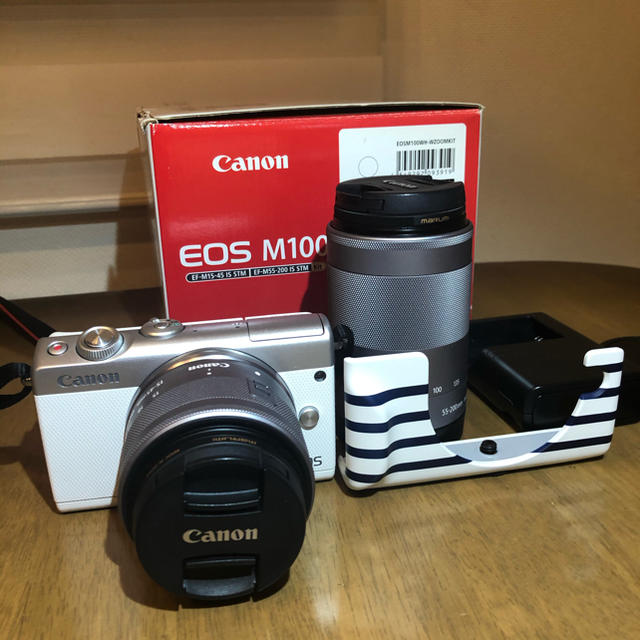 Canon EOS M100 Wズームキッド　白