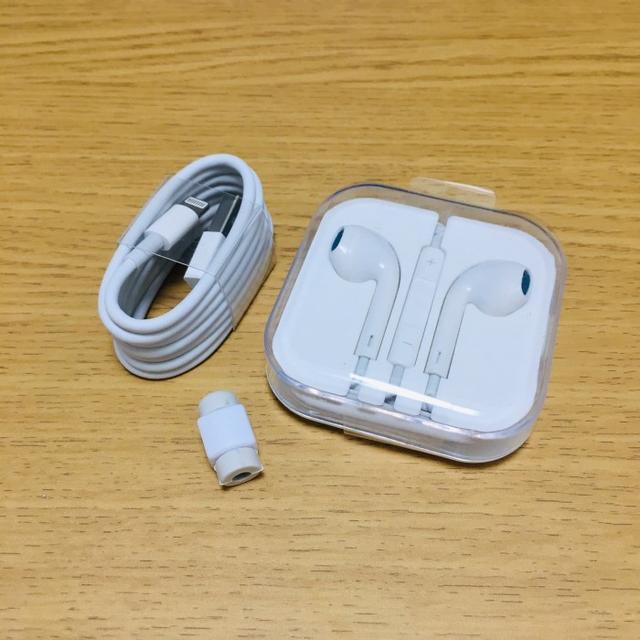 値下げしました！　イヤホン  スマホ/家電/カメラのオーディオ機器(ヘッドフォン/イヤフォン)の商品写真