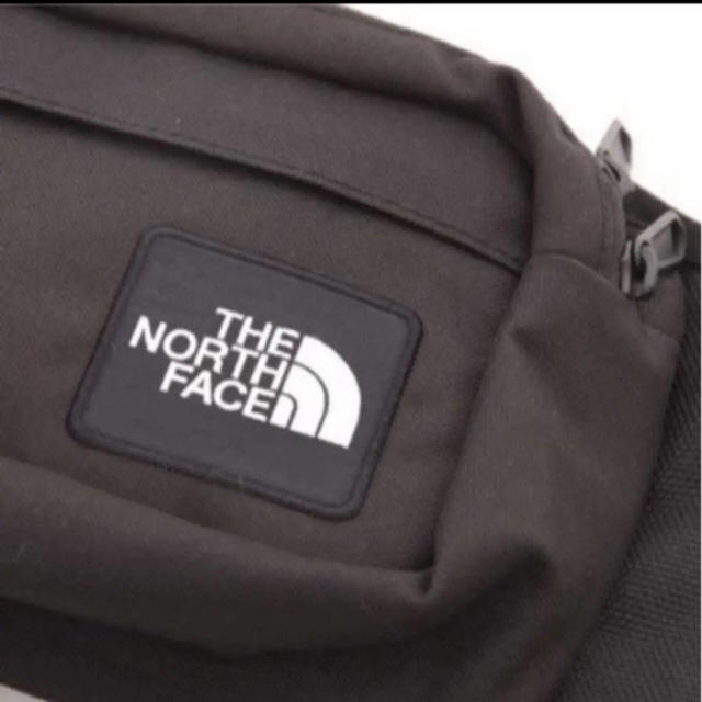 THE NORTH FACE(ザノースフェイス)の【未開封新品】ノースフェイス　ボディーバッグ　グラフィックロゴ　2L ブラック メンズのバッグ(ボディーバッグ)の商品写真