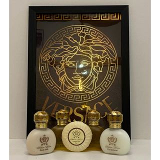 ジャンニヴェルサーチ(Gianni Versace)のヴェルサーチホテルのアメニティグッツです❣️(日用品/生活雑貨)