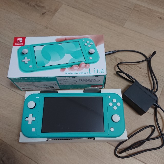 ニンテンドースイッチ  ライト   あつ森セット