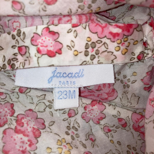 Jacadi(ジャカディ)のフェリシテ　リバティ　キャミソール キッズ/ベビー/マタニティのベビー服(~85cm)(タンクトップ/キャミソール)の商品写真