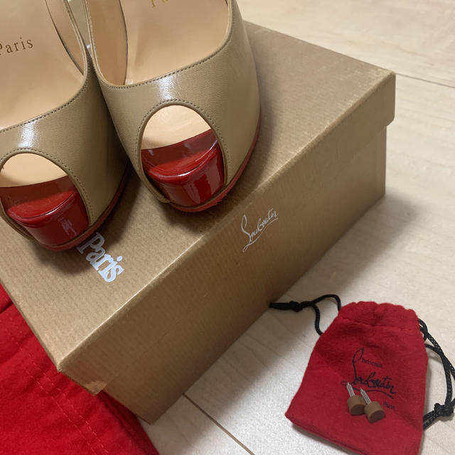 Christian Louboutin(クリスチャンルブタン)の美品　ChristianLouboutin 34.5  レディースの靴/シューズ(ハイヒール/パンプス)の商品写真