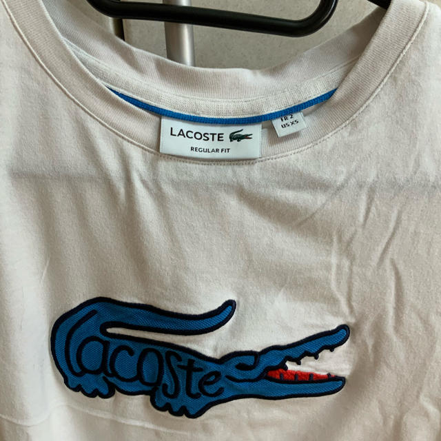 LACOSTE(ラコステ)のラコステ　メンズTシャツ　XS 女性着用 レディースのトップス(Tシャツ(半袖/袖なし))の商品写真