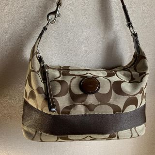 コーチ(COACH)のＣＯＡＣＨ　ショルダーバック　極美品(ショルダーバッグ)