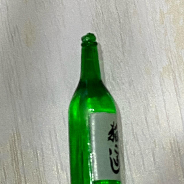 ミニチュア雑貨　お酒　瓶　ミニチュアフード ハンドメイドのおもちゃ(ミニチュア)の商品写真