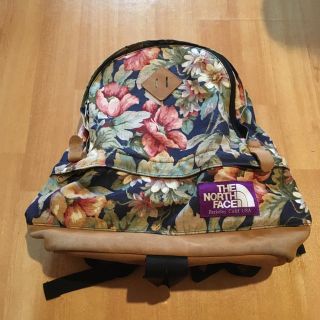 ザノースフェイス(THE NORTH FACE)の★希少★ノースフェイス ナナミカ バックパック 花柄(リュック/バックパック)