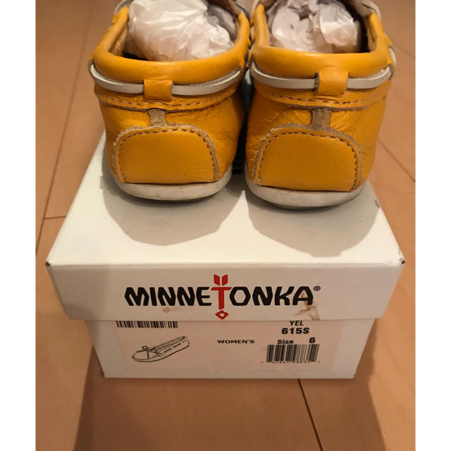 Minnetonka(ミネトンカ)のMINNETONKAモカシンイエローレザー レディースの靴/シューズ(スリッポン/モカシン)の商品写真