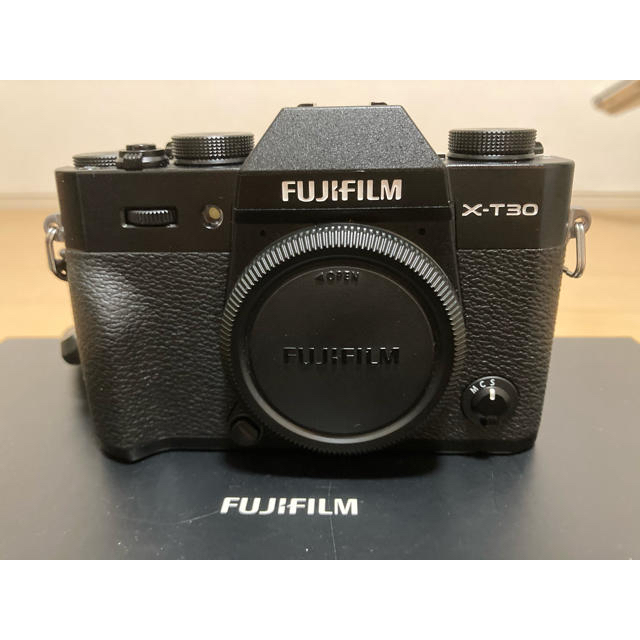 富士フイルム(フジフイルム)のFUJIFILM X-T30 スマホ/家電/カメラのカメラ(ミラーレス一眼)の商品写真