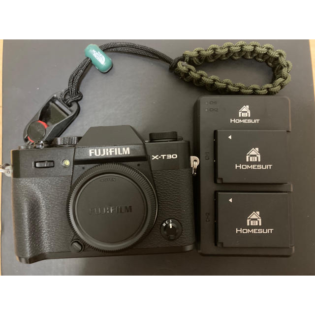 富士フイルム(フジフイルム)のFUJIFILM X-T30 スマホ/家電/カメラのカメラ(ミラーレス一眼)の商品写真