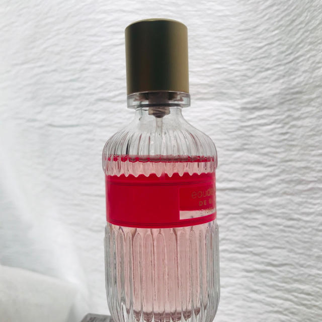 GIVENCHY(ジバンシィ)のGIVENCHY ローズ アラフォリ 50ml コスメ/美容の香水(香水(女性用))の商品写真