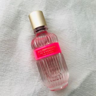 ジバンシィ(GIVENCHY)のGIVENCHY ローズ アラフォリ 50ml(香水(女性用))