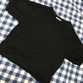 【未使用に近い】半袖　トップス(Tシャツ(半袖/袖なし))