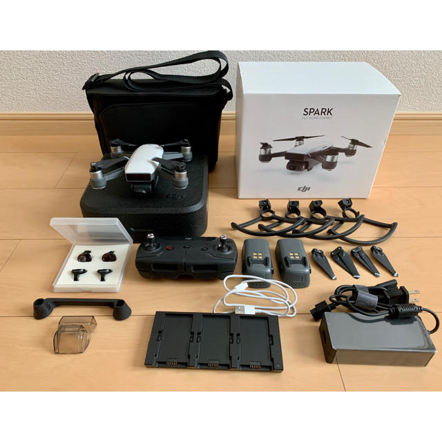 ドローン　DJI SPARK FLY MORE COMBO バッテリー3個