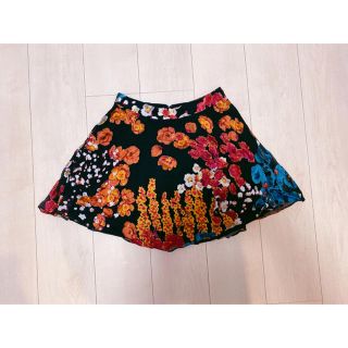 最高の品質の ❣️人気新作 新品♡ 407 黒花柄ミニスカート Alice+ ...