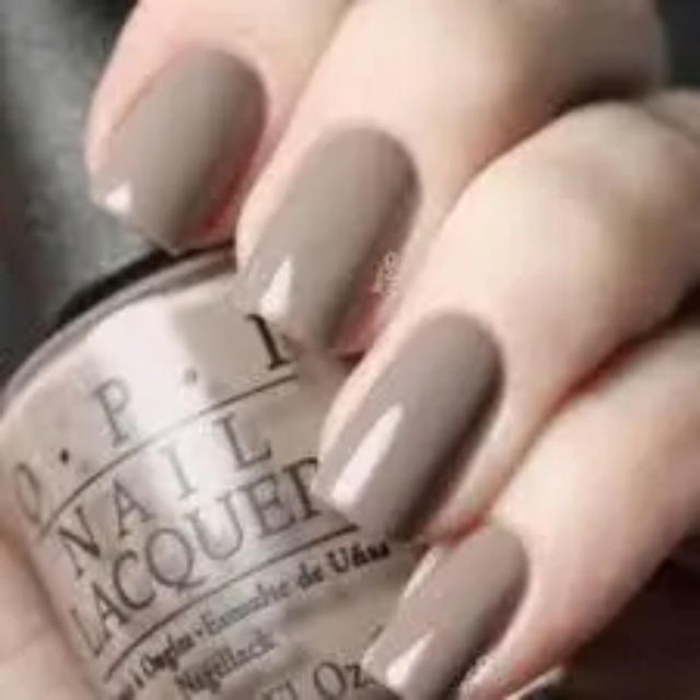 OPI(オーピーアイ)の*送料込み*　OPI G13 ベルリン ゼアダン ザット　新品未使用 コスメ/美容のネイル(マニキュア)の商品写真