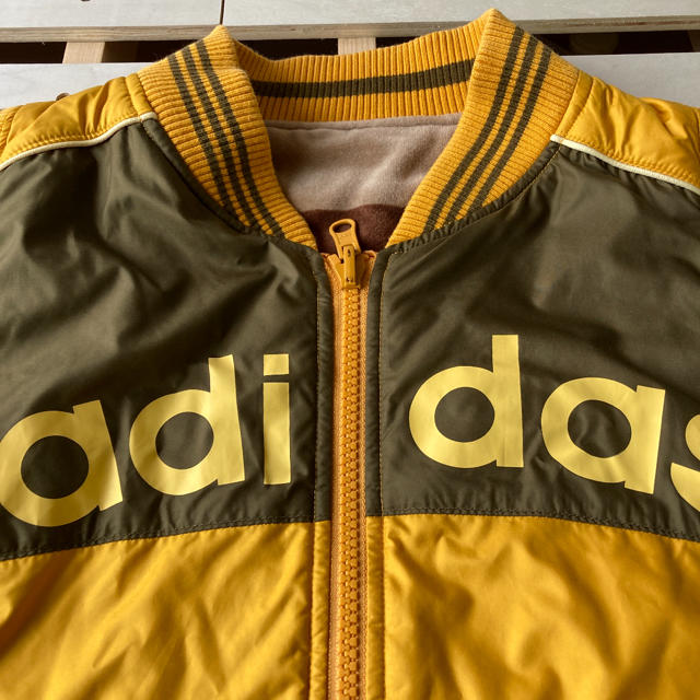 adidas(アディダス)のアディダスリバーシブルダウンベスト レディースのジャケット/アウター(ダウンベスト)の商品写真