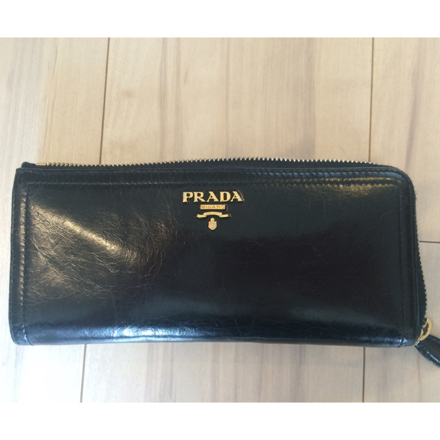 PRADA 長財布 ブラック レザー