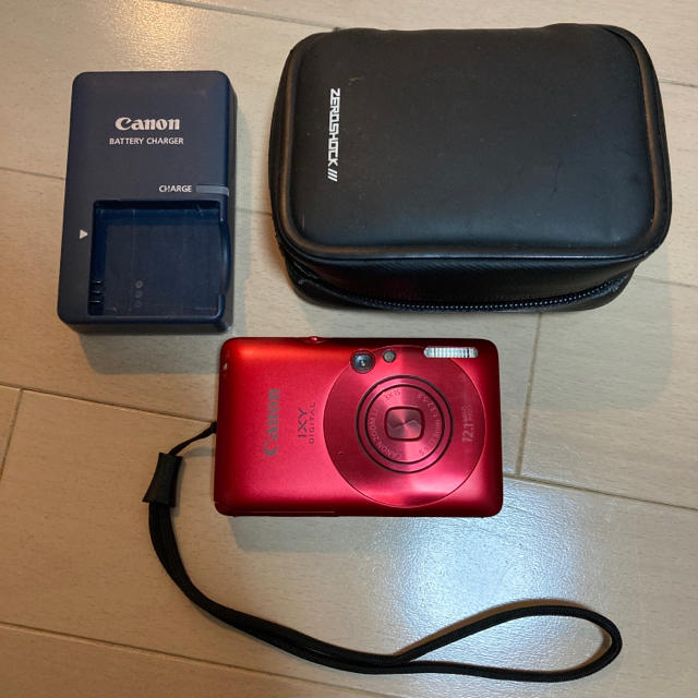 Canon(キヤノン)のCanon デジタルカメラ　IXY DIGITAL 210IS ケースつき スマホ/家電/カメラのカメラ(コンパクトデジタルカメラ)の商品写真