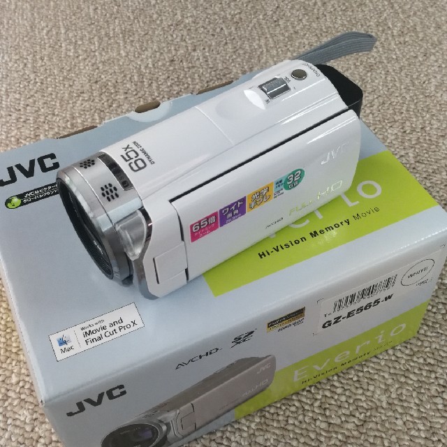 大得価格安 KENWOOD - JVC Everio GZ-E5 ハイビジョンビデオカメラの