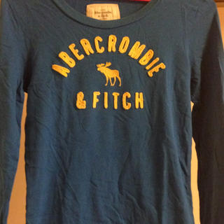 アバクロンビーアンドフィッチ(Abercrombie&Fitch)のA&F ブルーロゴ長袖(Tシャツ(長袖/七分))