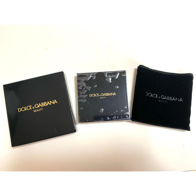 DOLCE&GABBANA(ドルチェアンドガッバーナ)の新品DOLCE&GABBANA非売品拡大鏡付きコンパクトミラーブラック レディースのファッション小物(ミラー)の商品写真