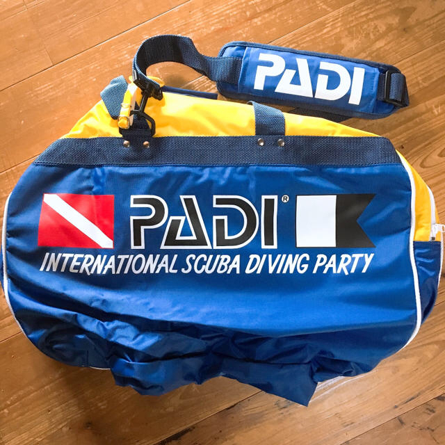 PADI  ドラムバック 非売品 メンズのバッグ(ドラムバッグ)の商品写真