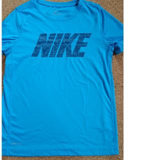 ナイキ(NIKE)のNIKE dryfitのＴシャツ(Tシャツ/カットソー)