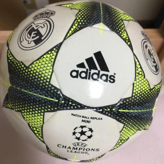 UEFAチャンピオンズリーグ　レアル・マドリードボール(記念品/関連グッズ)