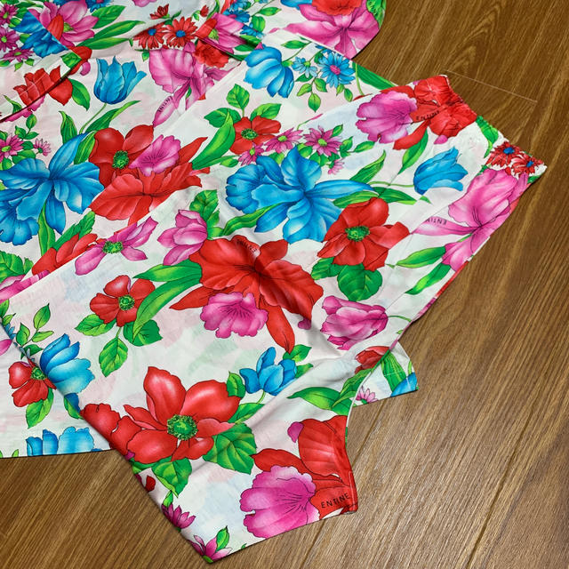 シャルレ(シャルレ)のシャルレ　花柄七分袖パジャマ　M レディースのルームウェア/パジャマ(パジャマ)の商品写真
