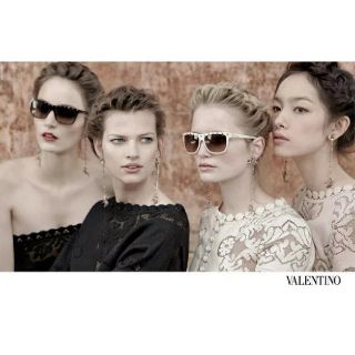 ヴァレンティノ(VALENTINO)のサイズ40 ヴァレンティノ  VALENTINO  君島十和子さん着用完売ドレス(ひざ丈ワンピース)