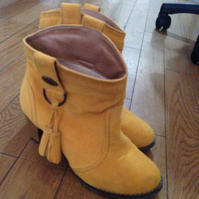 yellow boots レディースの靴/シューズ(ブーツ)の商品写真