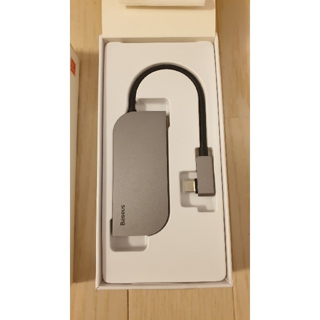 Baseus社の ipad pro用 6in1 type c USB ハブ 1