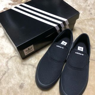 アディダス(adidas)のご専用です。アディダス　スリッポン　黒　新品試着のみ(スリッポン/モカシン)