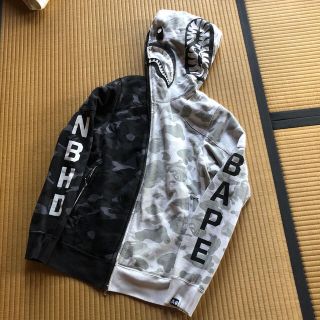 アベイシングエイプ(A BATHING APE)のエイプ　ネイバーフッド　コラボ　シャークパーカー(パーカー)