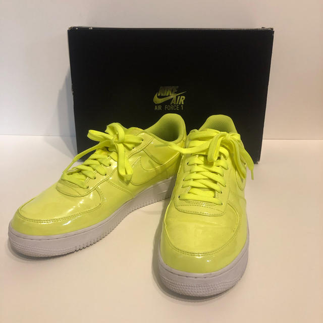 NIKE AIR FORCE 1 07 LV8 UV 9 1/2 VOLT